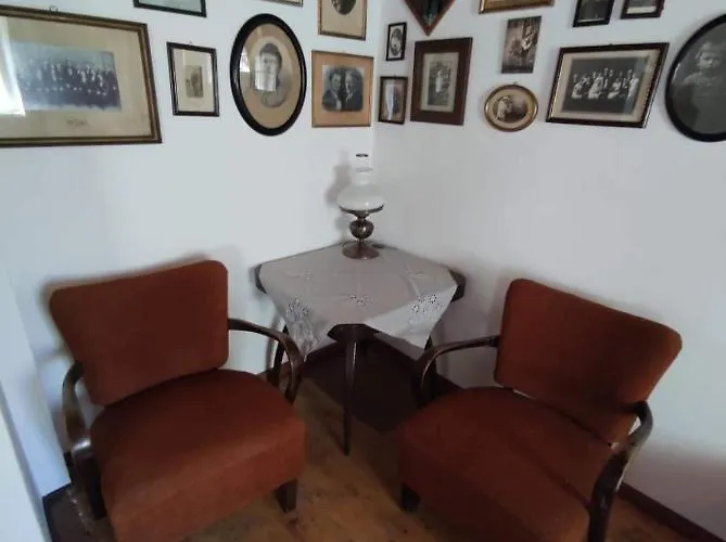 Cafe Nostalgie Ctyrluzkovy *